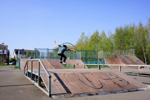 skate sur l'aire de jeux Mühlenweg