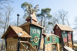 aire de jeux thématique
