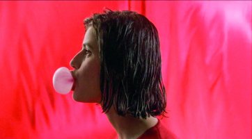 Trois couleurs: Rouge