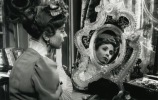 Madame de...