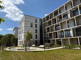 Vue extérieure (jardin et balcons)