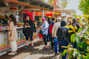 Impressions du Mäertchen (stands catering et manèges)