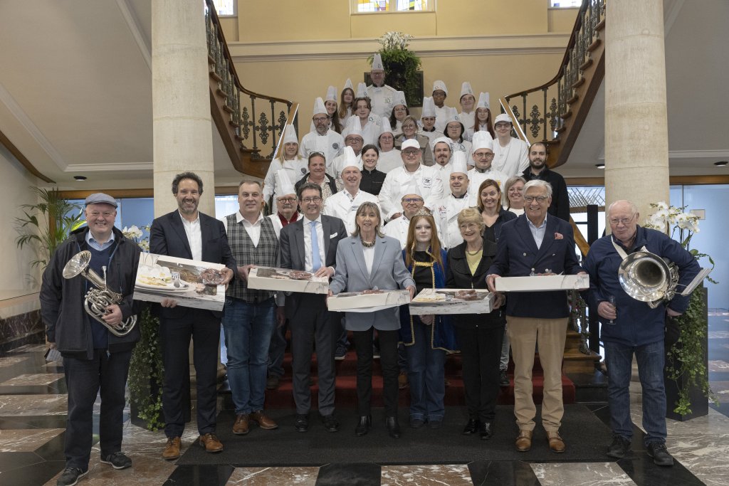 Image du Collège échevinal avec des Bretzel