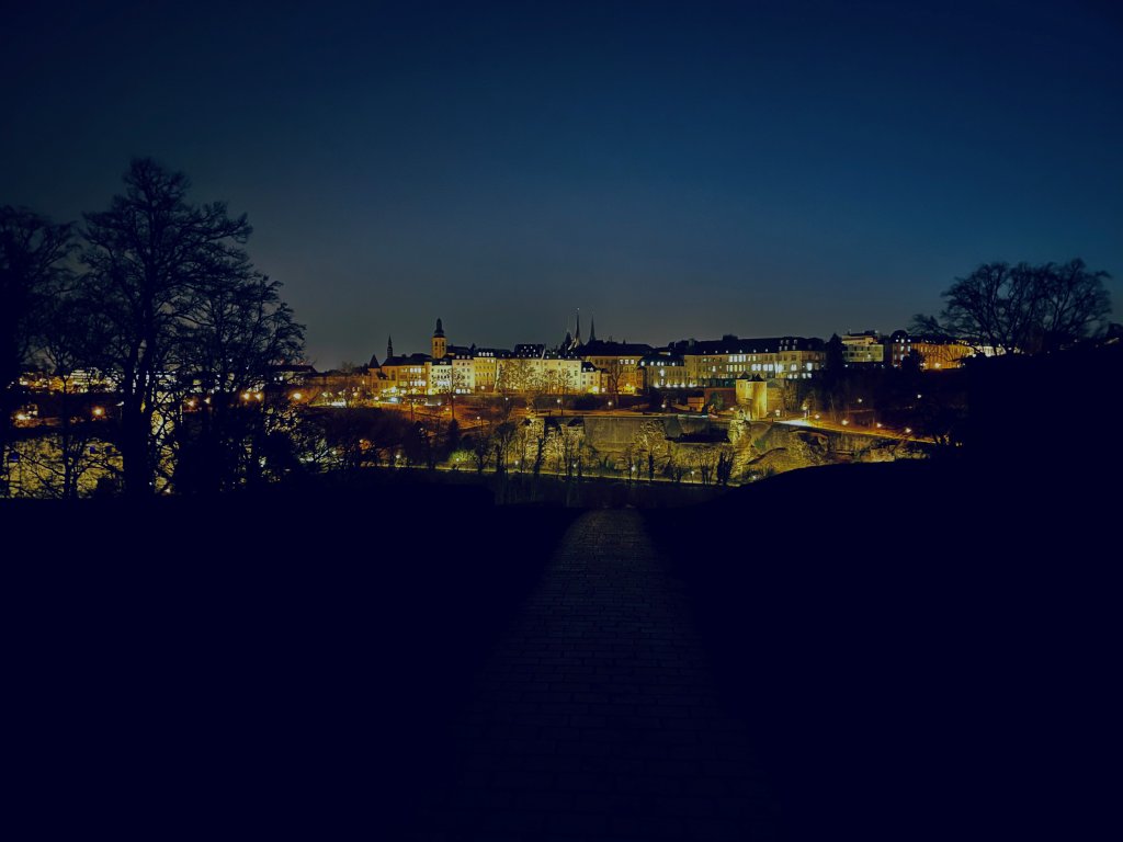 Vue de la Ville pendant la nuit