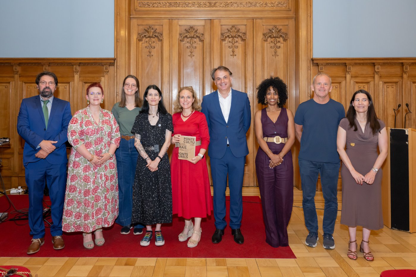 Présentation d'un ouvrage bilingue
