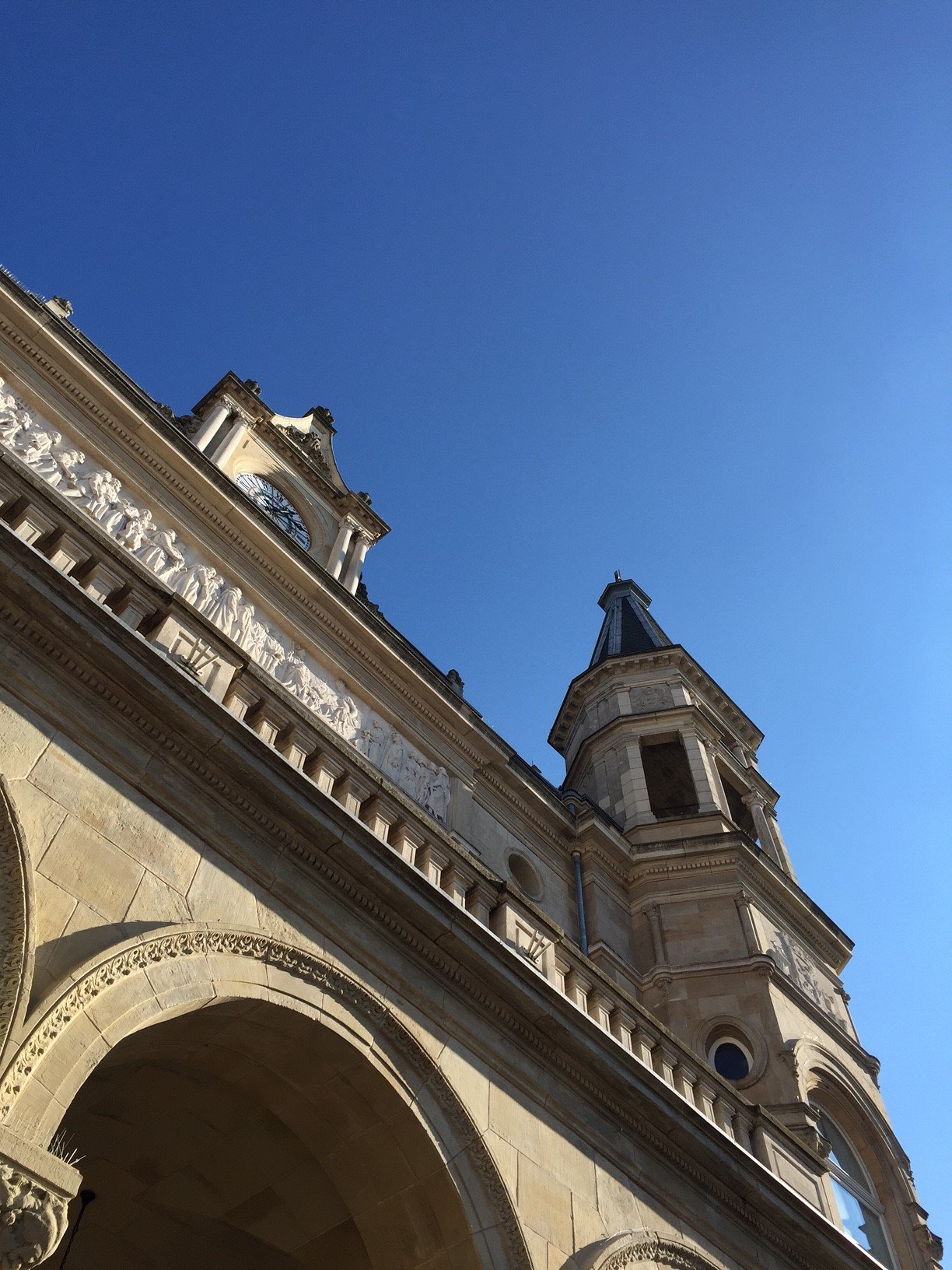 Cercle Cité sur la place d'Armes