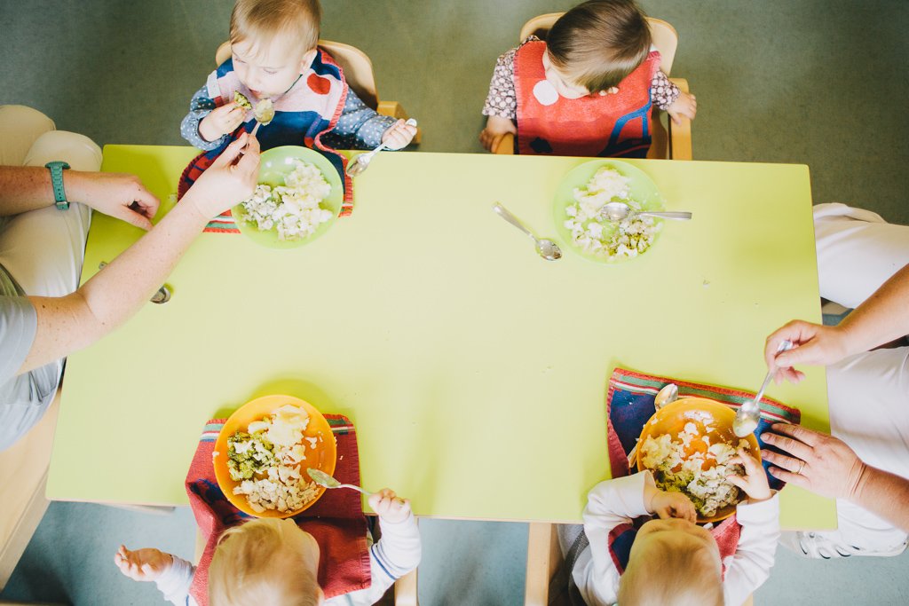 repas de midi dans une crèche de la Ville de Luxembourg