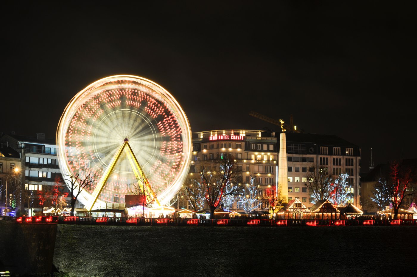 marché de Noël sur la place de la Constitution