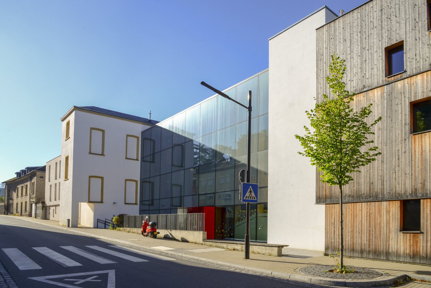 Foyer scolaire Pfaffenthal/Clausen - Atelier Zeralda - oppend Haus Pafendall
