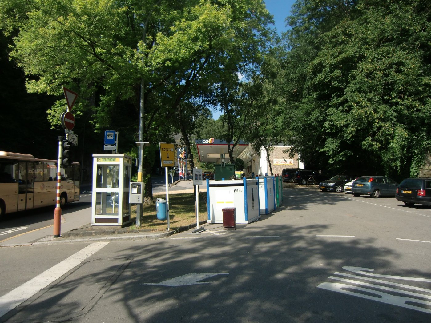 Illustration de la situation actuelle du parking le long du boulevard patton au centre Polvermillen