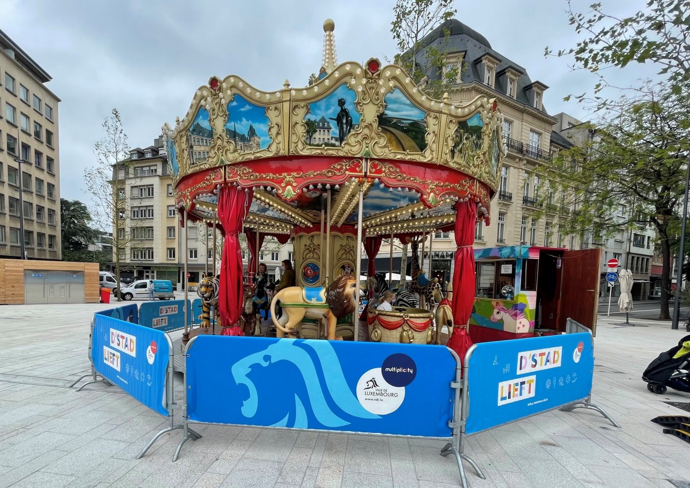 Kiermes am Duerf - Place de Paris