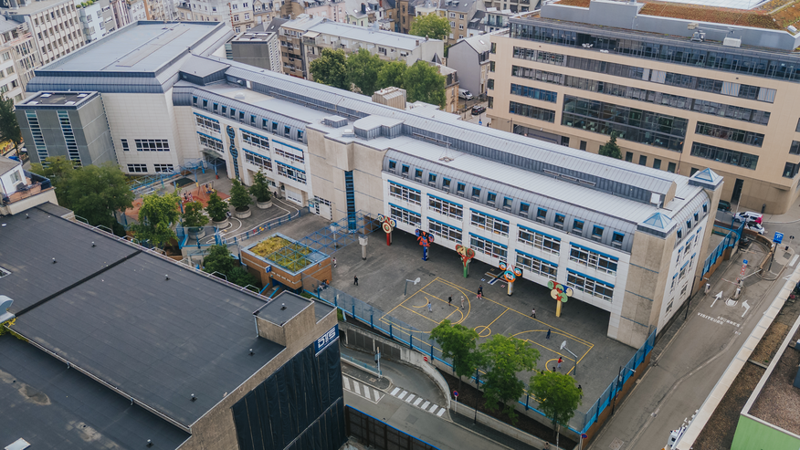 Image de drone de l'école Gare