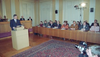 Illustration de la chambre des députés à l'hôtel de ville