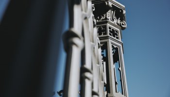 Cimetière Notre Dame - close up du portail