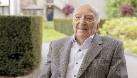 M. Pe’l Schlechter