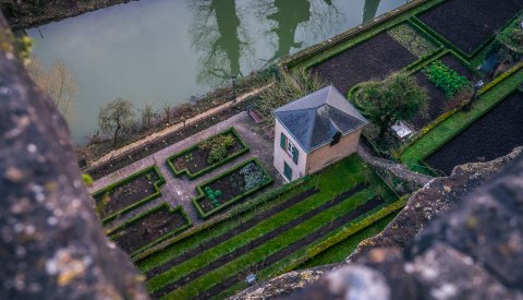 quartier du Grund, vue sur le jardin du Klouschtergaart