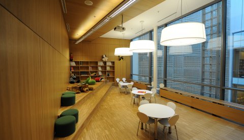 salle enfants à la Cité Bibliothèque