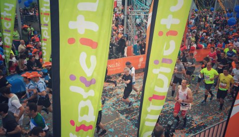 coureurs lors du départ du ING Night Marathon