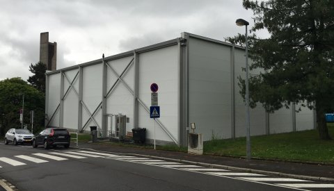 vue panoramique du hall omnisports temporaire Cents