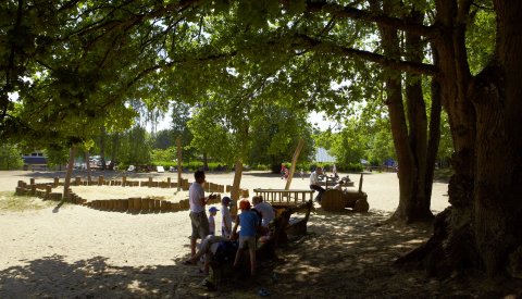 aire de jeux à l'entrée de la forêt Bambësch