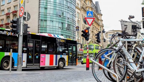 Photo d'un bus à la gare