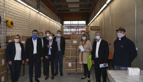 Distribution de masques buccaux au personnel des communes