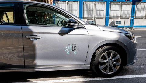 une voiture carloh pour car sharing
