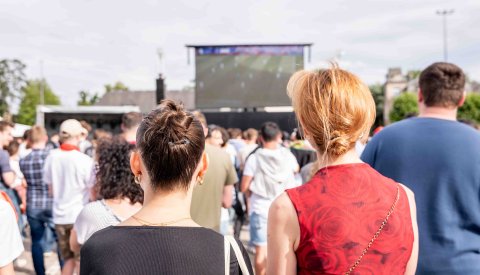 Photo prise sur le champ du Glacis lors d'un public viewing