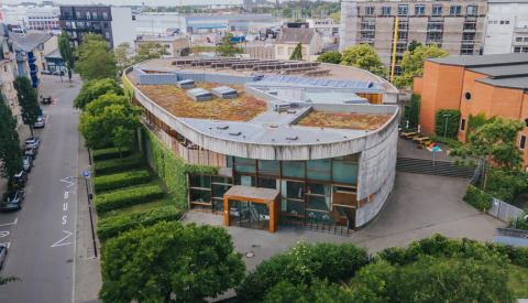 Image de drone de la piscine municipale de Bonnevoie