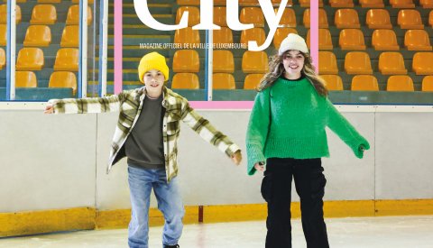 la photo de couverture montre deux enfants sur la patinoire